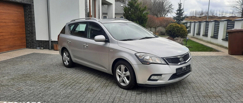 Kia Ceed cena 18700 przebieg: 236000, rok produkcji 2012 z Słupsk małe 326